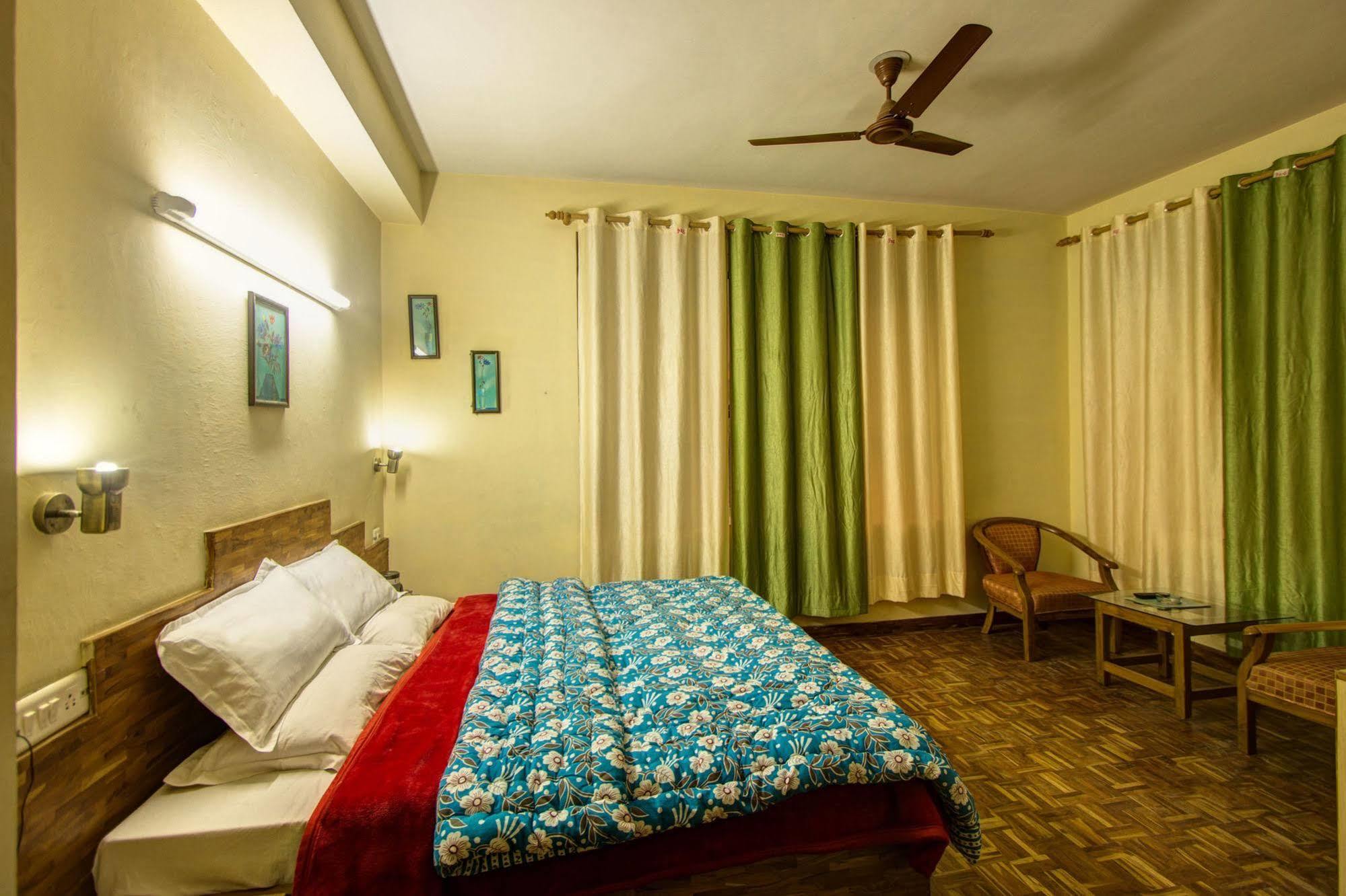 Kalinga Grand Hotel Маналі Екстер'єр фото