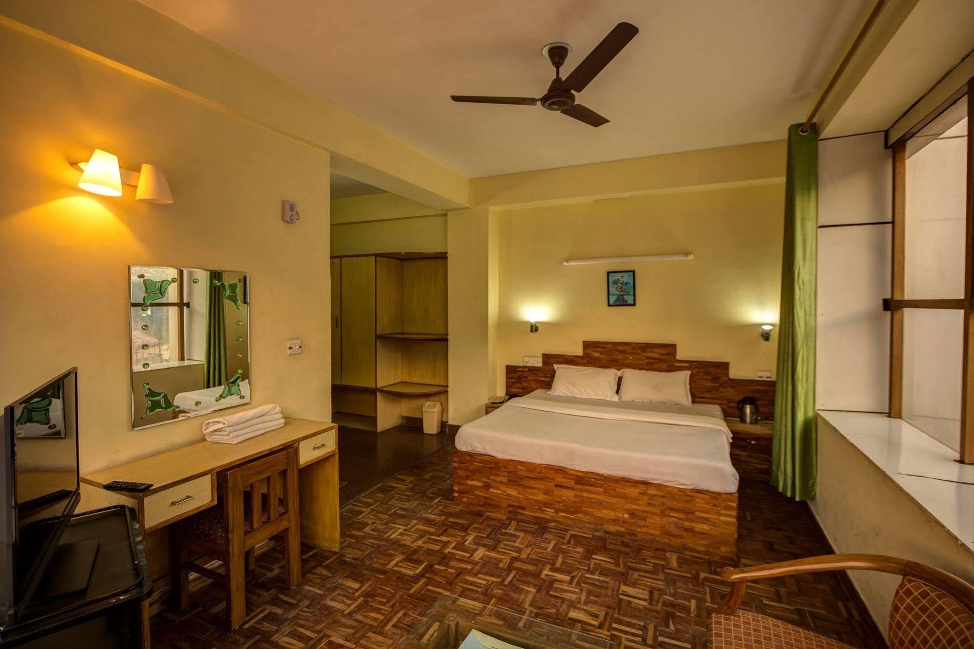 Kalinga Grand Hotel Маналі Екстер'єр фото